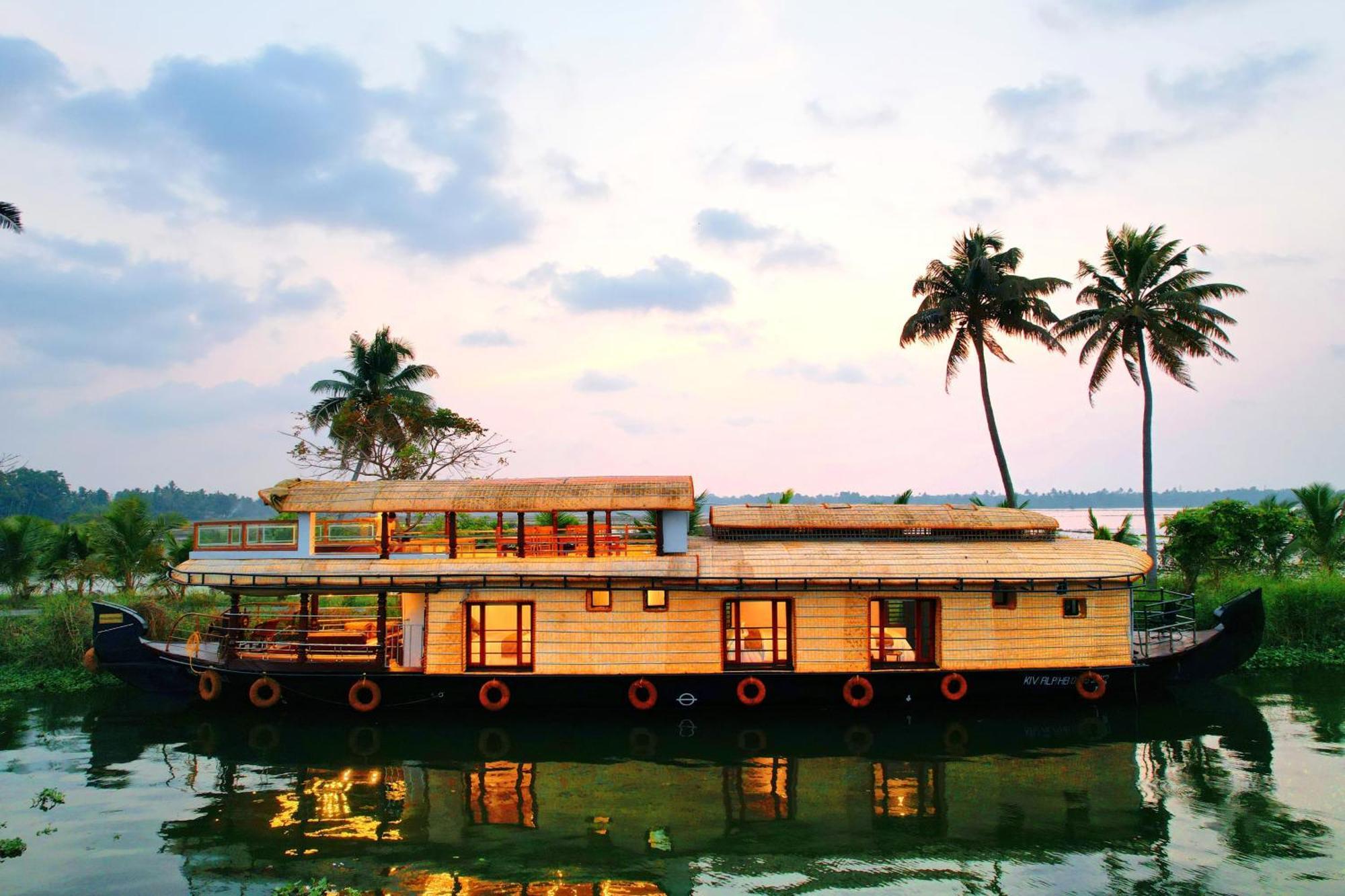 Indraprasthamlakecruise Alappuzha 外观 照片